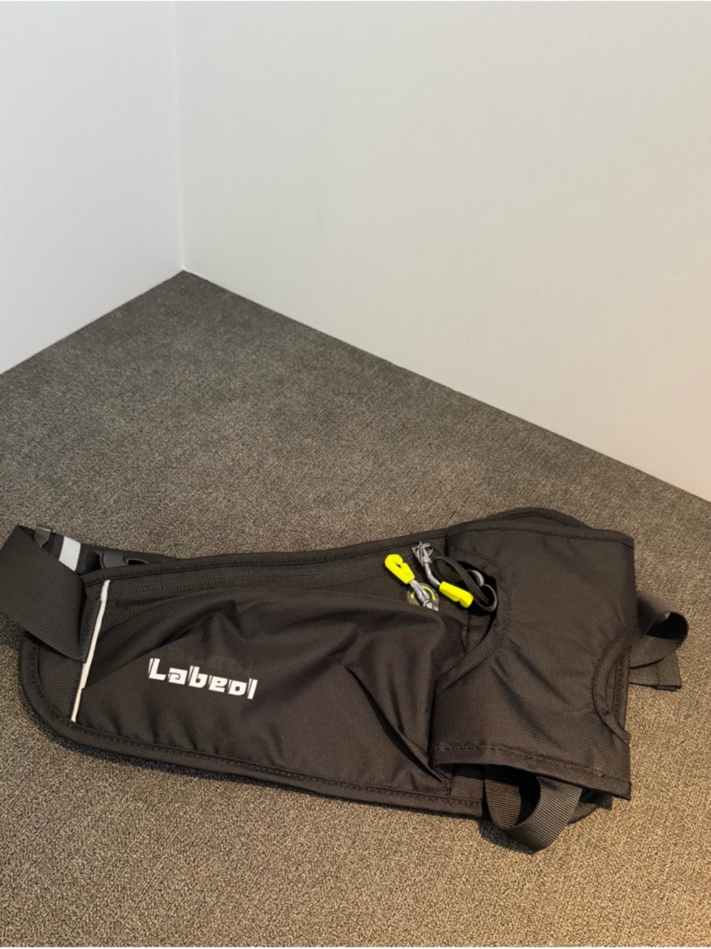 NEW Labeol Black Hiking Waist Pack Adjustable Strap Reflective Strip 2
Pockets
